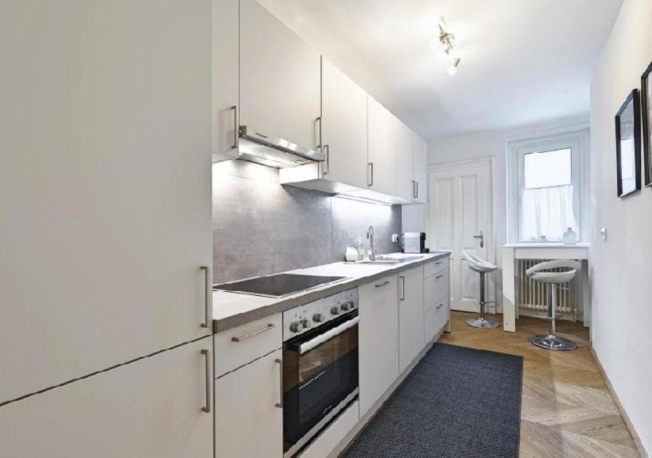 Apartamento Luxurious, 2 Min To Casino And Roemertherme Baden Exterior foto